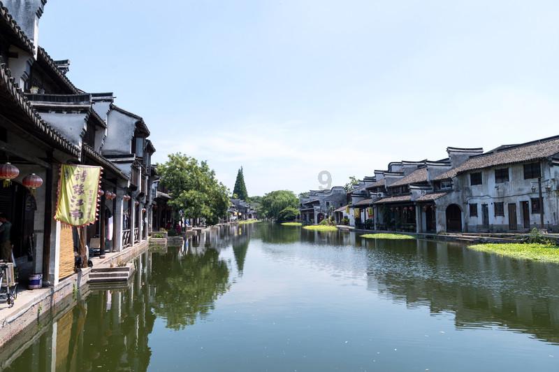 小孩脸上突然长出好多红色小痘痘,是什么原因呢?- 专业问答网站